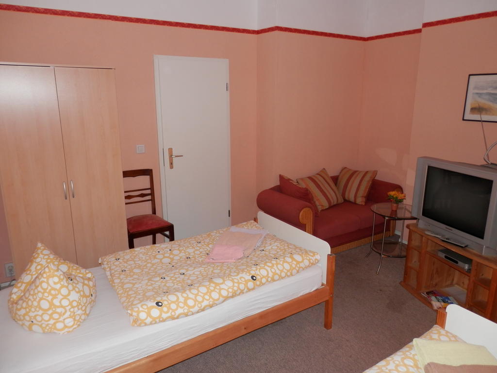 Kopenicker Hof Pension Berlijn Kamer foto